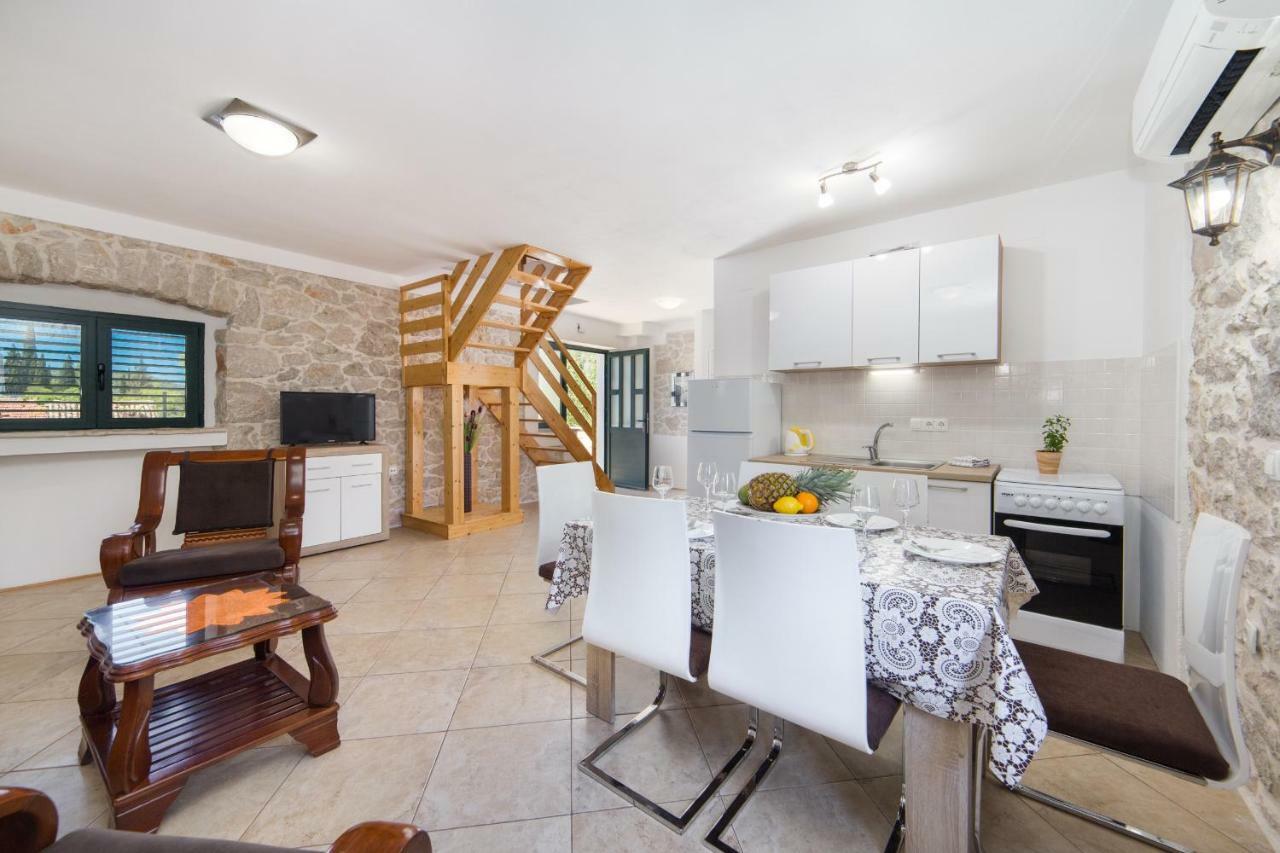 Ana Apartments Блаце Экстерьер фото
