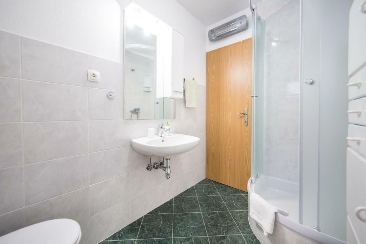 Ana Apartments Блаце Экстерьер фото
