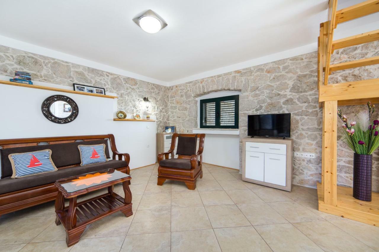 Ana Apartments Блаце Экстерьер фото