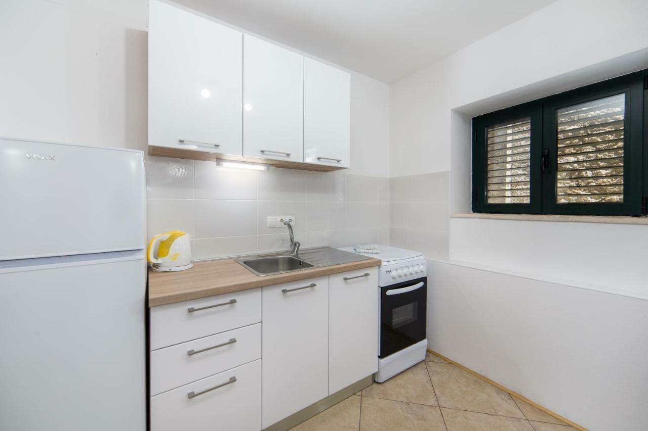 Ana Apartments Блаце Экстерьер фото