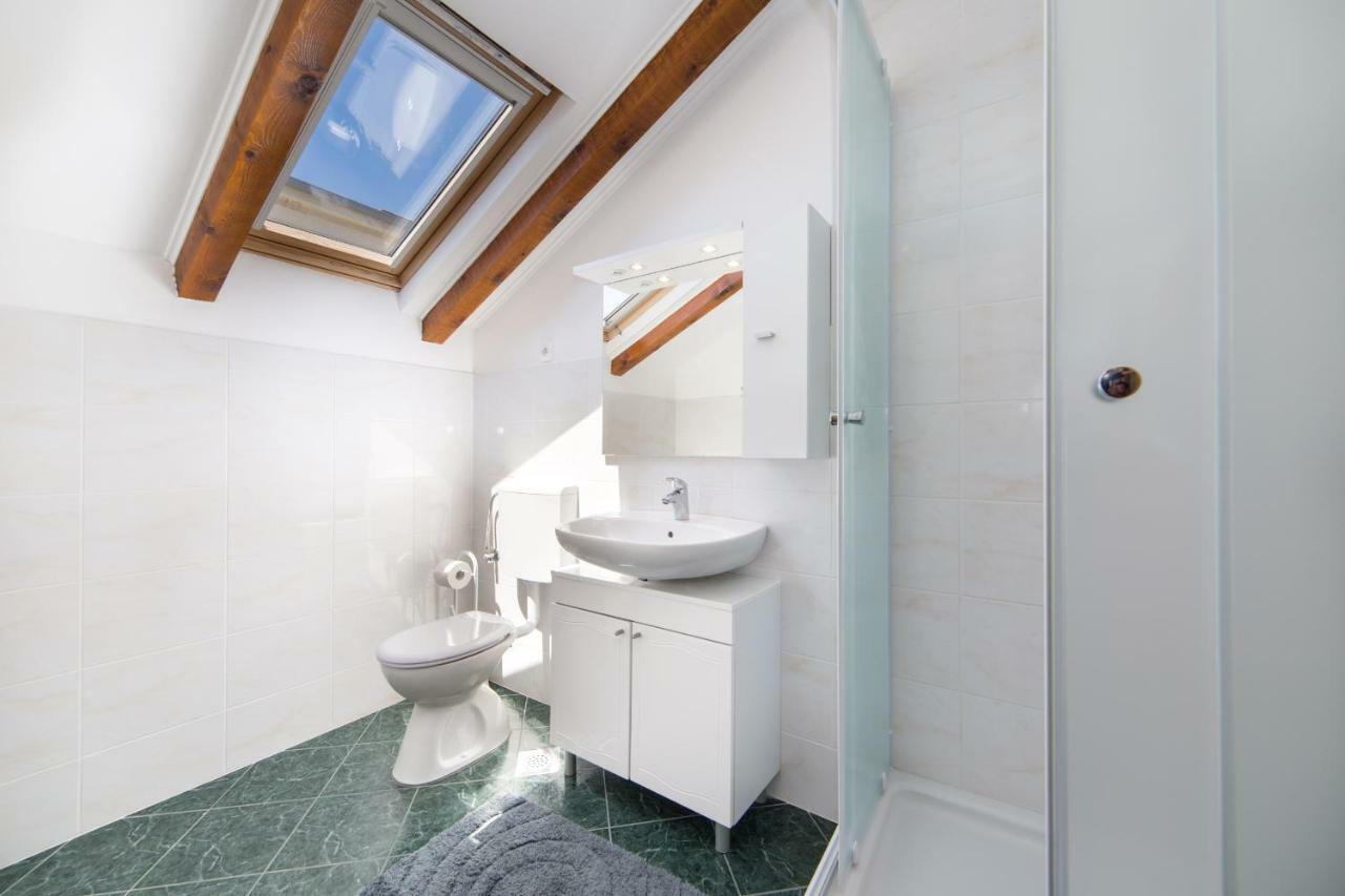 Ana Apartments Блаце Экстерьер фото