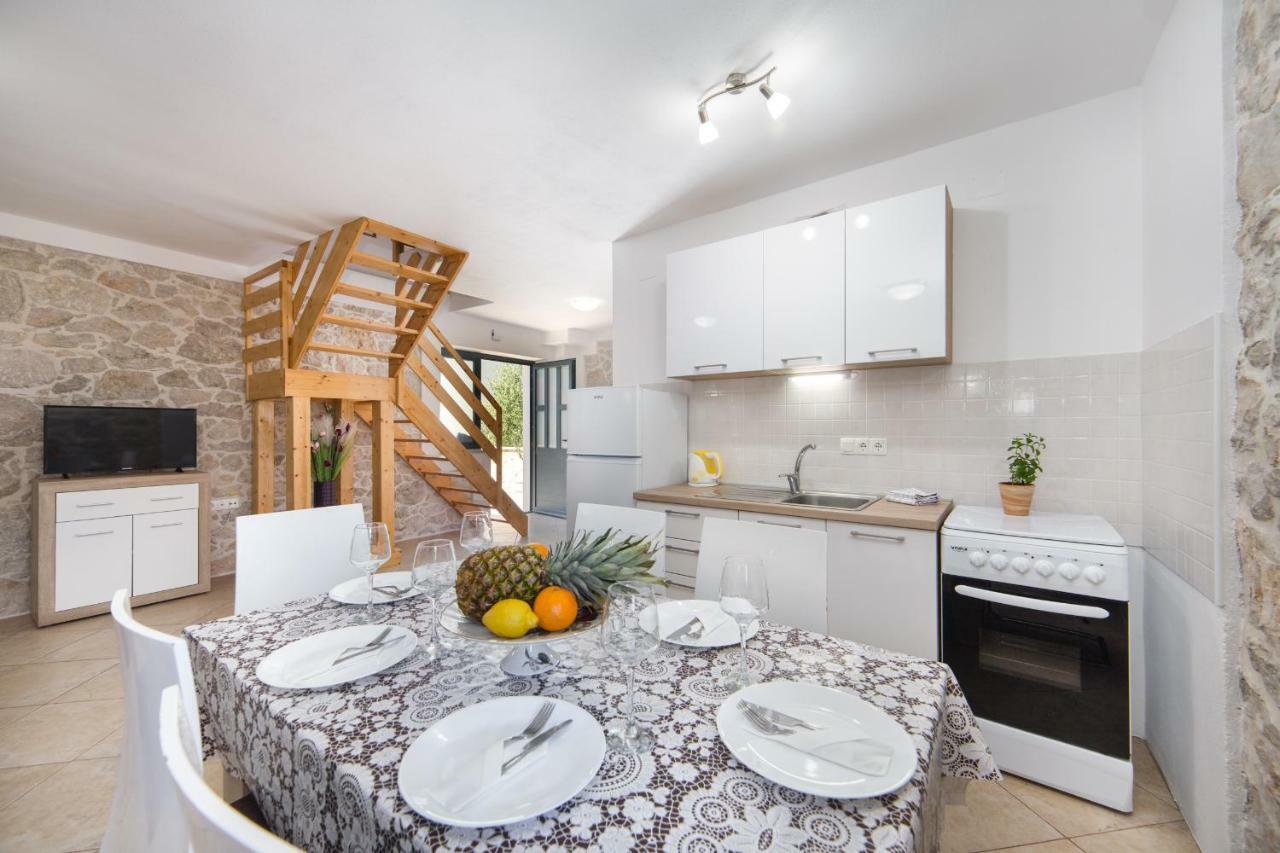 Ana Apartments Блаце Экстерьер фото