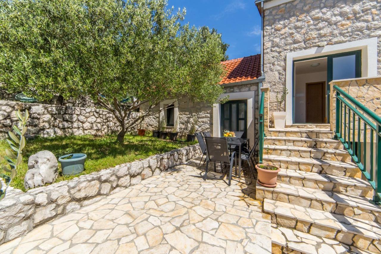 Ana Apartments Блаце Экстерьер фото