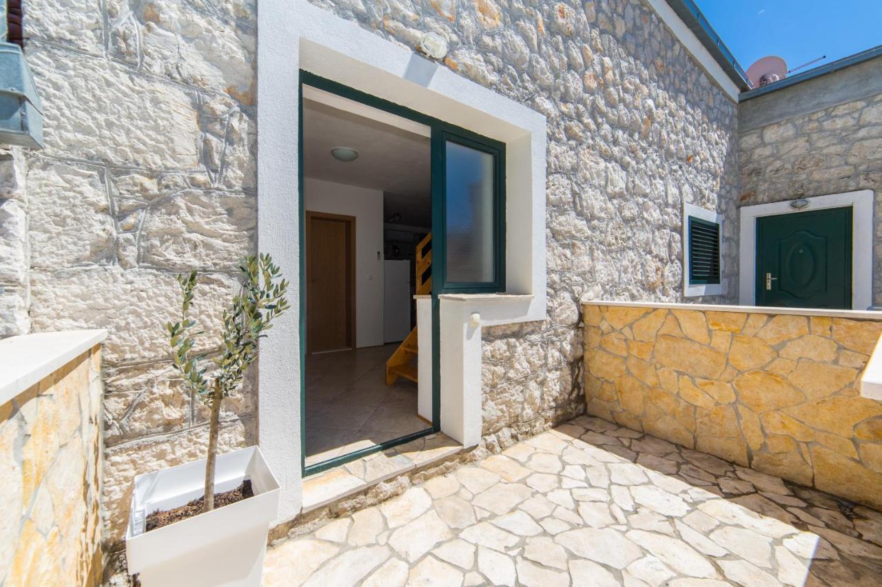 Ana Apartments Блаце Экстерьер фото
