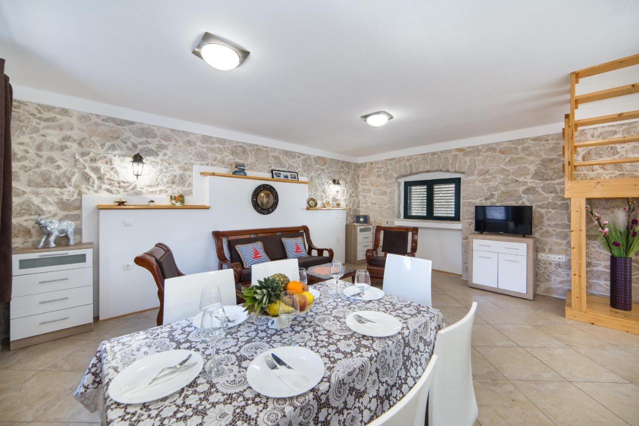 Ana Apartments Блаце Экстерьер фото